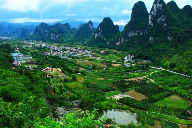 广西旅游景点排行：必游的十大景区揭秘