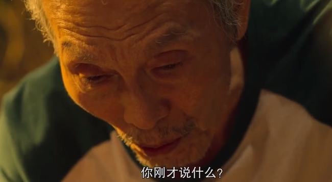 梦境中的凝视，解析反复梦见一位五六十岁老太太的深层含义