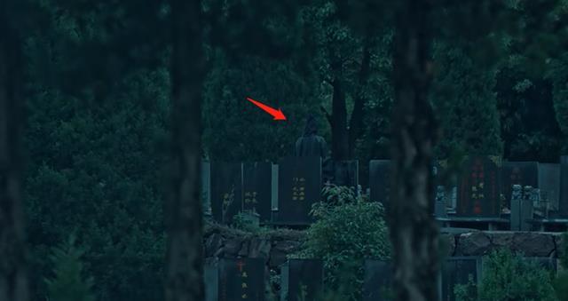 梦境迷雾，探究梦见坟墓边有人朝我家方向走来的深层含义与心理解析