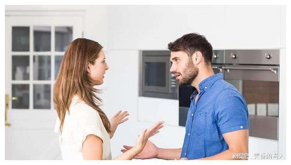 昨晚梦见和以前的女友吵架了，这是为何？