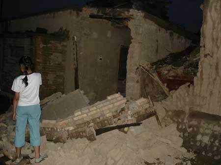 梦见楼房坍塌儿子去世，梦境背后的深层含义与心理解析