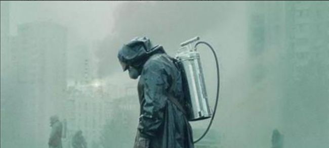 梦见死人抬棺材，梦境背后的深层含义与解析