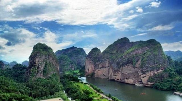 江西旅游景点排行榜：最新鲜好玩景点大公开！