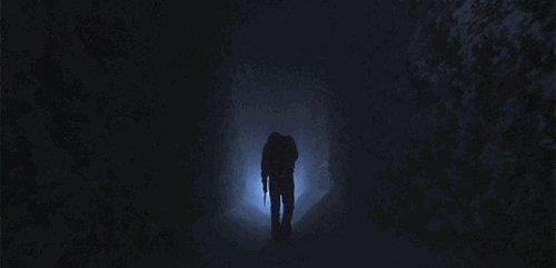 梦境的迷雾，梦见自己怀孕，孩子竟是自己的父亲，恐惧背后的深层解析