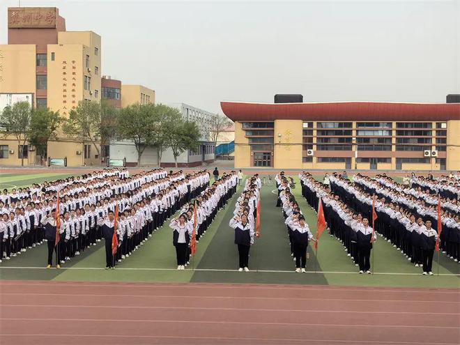QDII基金溢价潮背后：海外资产配置路径待进一步开放