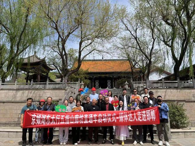 “你的背包，16年了还没坏”……