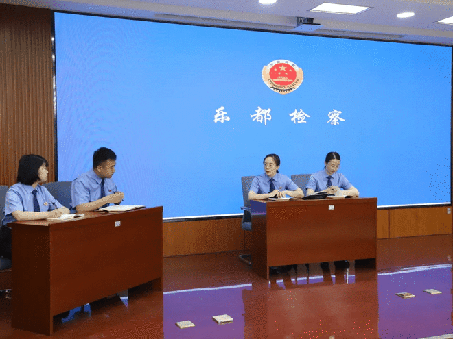 吃了没熟的螃蟹怎么办