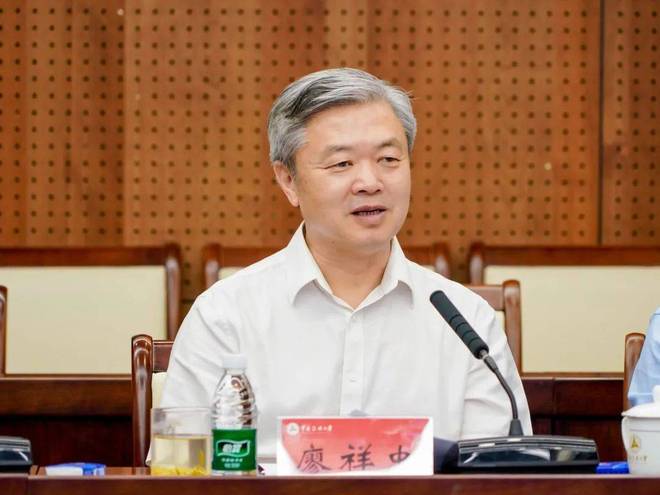 《揭秘！快手爆粉神器下載鏈接，讓你快速漲粉的秘密？》