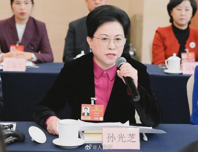 揭秘快手點(diǎn)贊業(yè)務(wù)：自助平臺(tái)如何助你輕松漲粉？