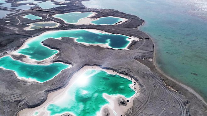 青海翡翠湖航拍全景_青海翡翠湖视频