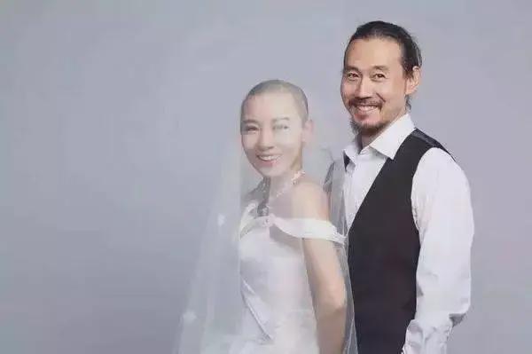 11年后，“人大裸?！碧K紫紫成了單親媽媽：離婚2次，女兒3歲！