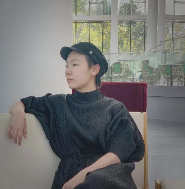 11年后，“人大裸?！碧K紫紫成了單親媽媽：離婚2次，女兒3歲！