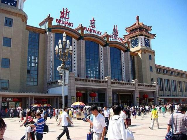 告訴你中國(guó)熱門旅游城市有那些紀(jì)念品和特產(chǎn)