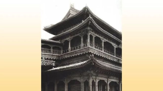 北京雍和宮三絕之冠“彌勒大佛”
