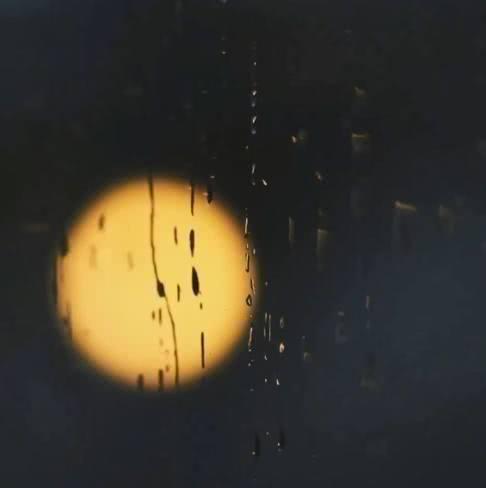 深夜梦境的启示，晚上十点多梦见父亲离世，情感与心理的深层剖析