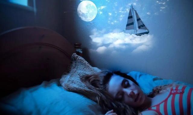 梦到已故亲人再现，梦境背后的深层含义与解析