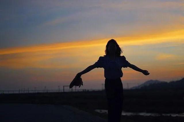 梦见已故的父亲叫我去，一场跨越生死的对话与心灵之旅