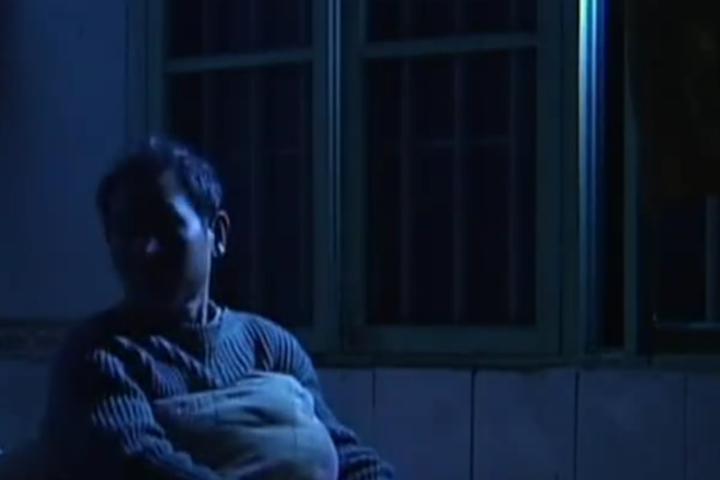 穿越时空的嘱托，梦见死去多年的母亲让我换衣的深层含义