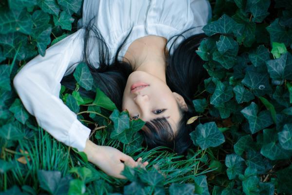 梦见青蛇，解读梦境中的神秘象征