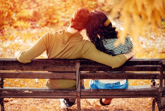 梦见与陌生离婚男子结婚，探索梦境背后的深层含义