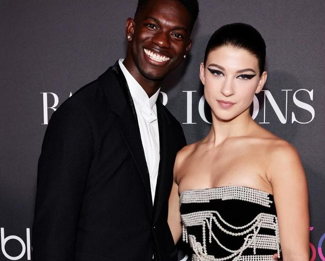 比尔盖茨20岁的掌上明珠，送黑人男友8.6亿豪宅，胸衣外穿走红毯