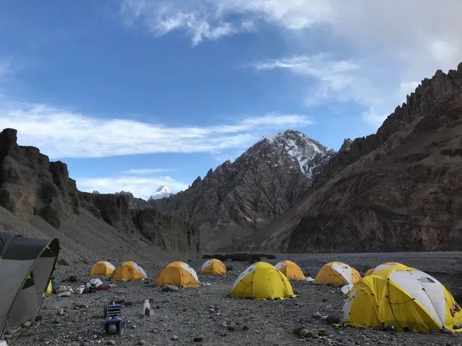 图片[11]-越来越火的露营，挤满了大冤种-龙罡博客