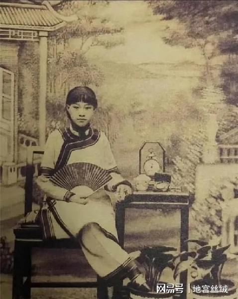 梦回古刹，小尼姑的呼唤与出家之梦的解析