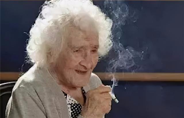 梦见过世的奶奶还活着，梦境与现实的交织