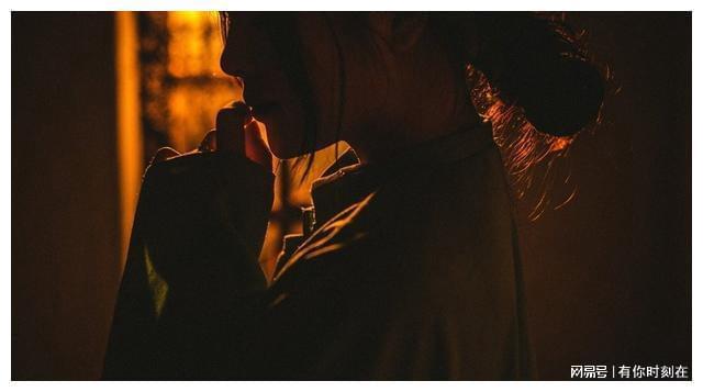 梦境交织的情感纠葛，与前任与伴侣的复杂梦境解析