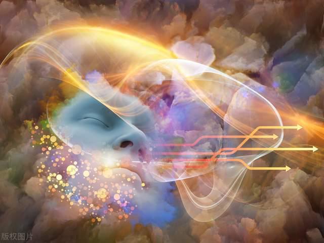 连续两年的梦境，探索陌生面孔的深层含义