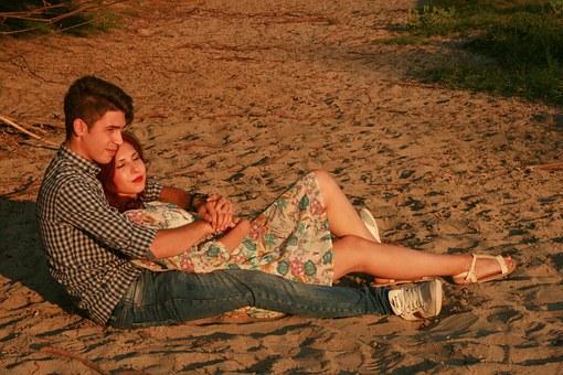 梦见男友与别的女人在床上，探索梦境背后的深层含义