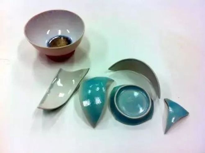 梦见自己大便在自己脚上，周公解梦与深层心理解析