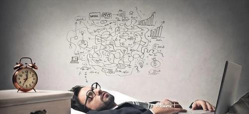 老人梦见下牙掉了，寓意深远，解读梦境背后的心理与生理信号