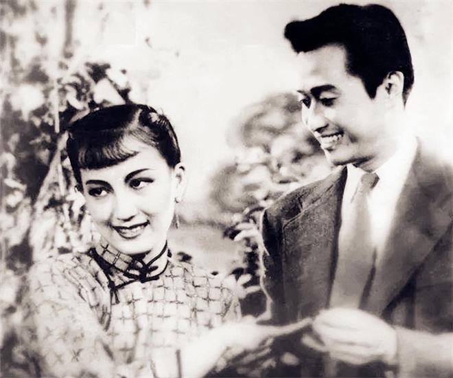 梦见已故母亲再次去世大哭，一场心灵深处的哀歌