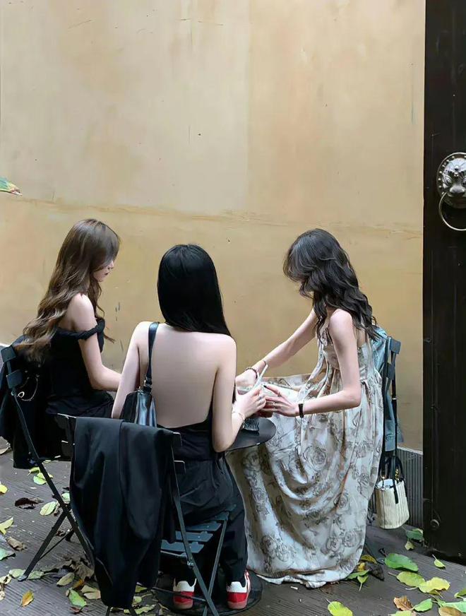 DY上的捞女都是怎么圈钱的