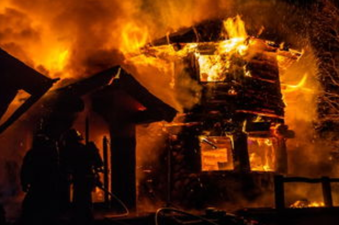 梦见邻居起火，一场梦境的深层解析与心理启示