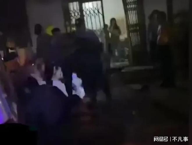 梦见和人打架对方满脸的血，解析梦境背后的深层含义