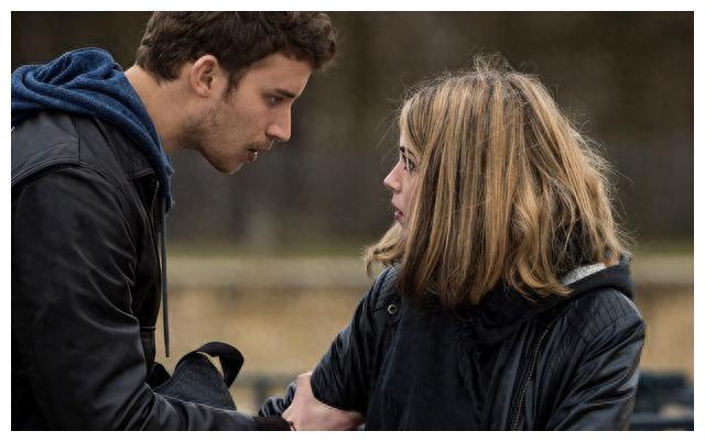 梦境交织的情感纽带，梦见女儿男友找到新伴侣的深层解析