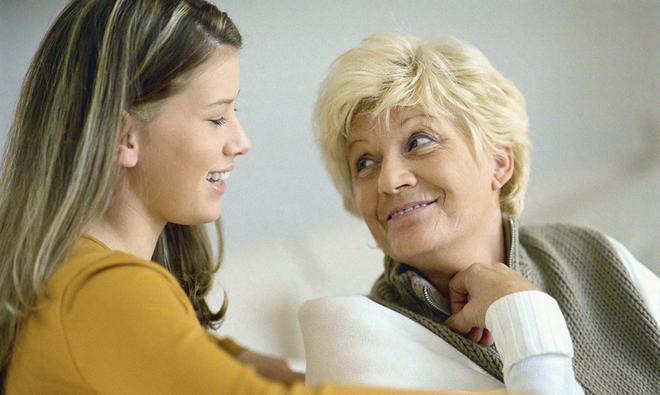 你好，我昨天梦到我已逝的爷爷奶奶，他们躺在一张床上，奶奶很安详