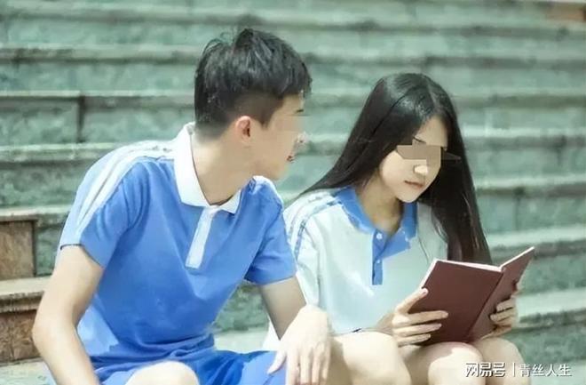 梦境中的初恋情愫，解析为何总梦见初中女同学