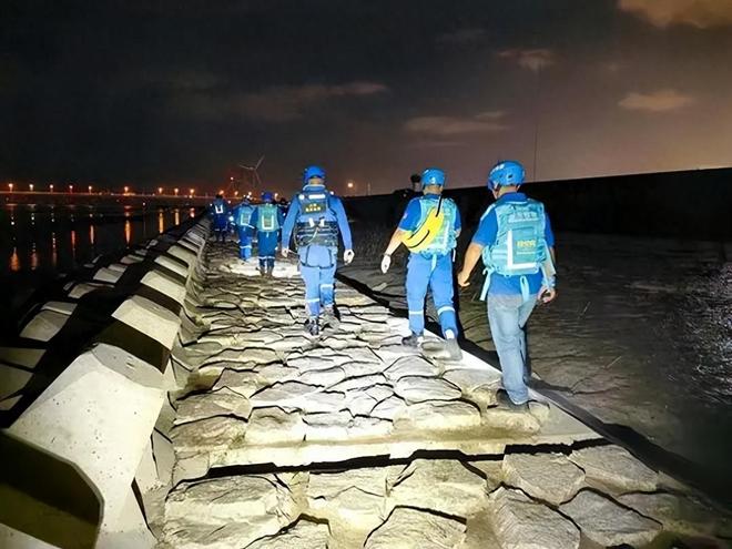 梦回三月的河岸，解密女孩溺亡与救援之梦的深层含义