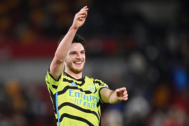 图片[4]-众生相！阿森纳绝杀：阿尔特塔跳舞庆祝，赖斯腾空怒吼，球迷沸腾-千博