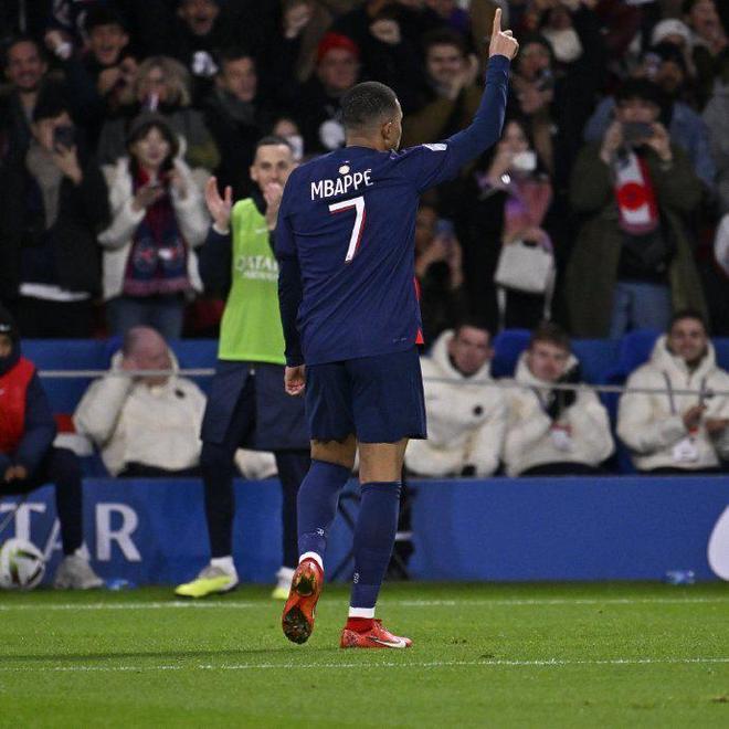 图片[3]-年度射手王花落谁家？凯恩姆巴佩52球收官！C罗哈兰德50球均剩3场-千博