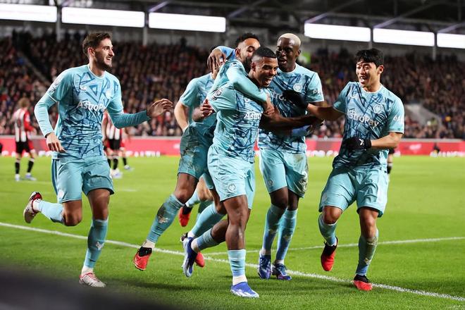 满满干货（英超）英超狂欢夜：曼城3-1逆转，切尔西2-1绝杀，韩国国脚双响创历史，