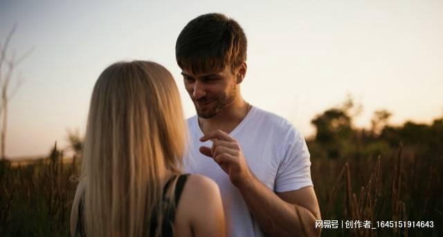 梦见老公与别的女人很暧昧，探索梦境背后的深层含义与情感解析