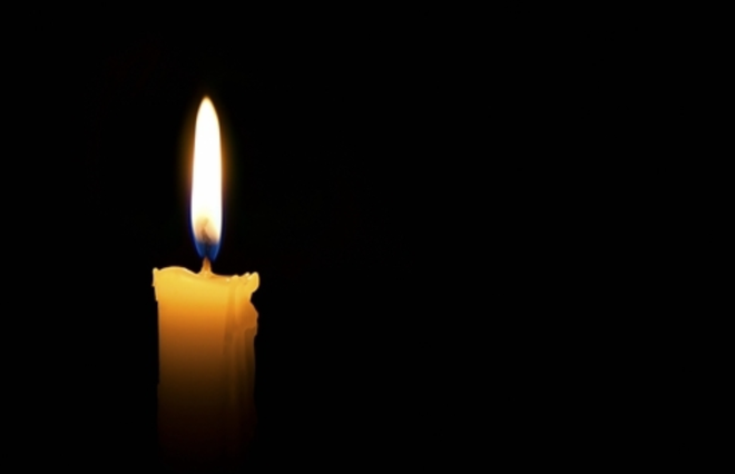 梦境中的哀思，梦见死人带孝帽站在父亲身边