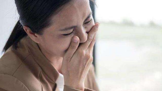 周公解梦，梦到妈妈哭泣的深层含义与心理解析