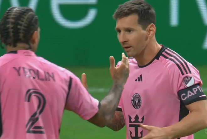 图片[5]-2分钟1球1助！梅西天神下凡：50米直塞打穿5人防线，创造20年神迹-千博