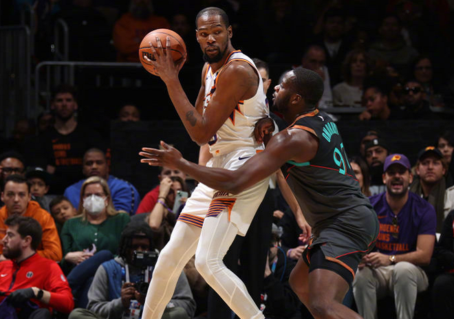 图片[5]-10胜3负！比尔43分打爆旧主，KD布克甘当绿叶，太阳又该做交易了-千博