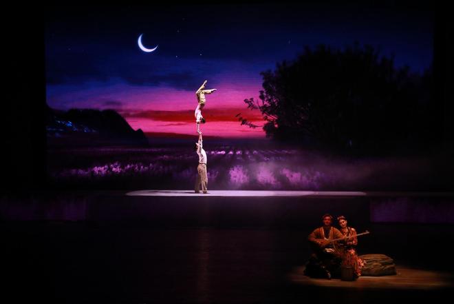 梦回往昔，与已故奶奶的告别之旅——深度解析梦境中的情感共鸣与心灵慰藉